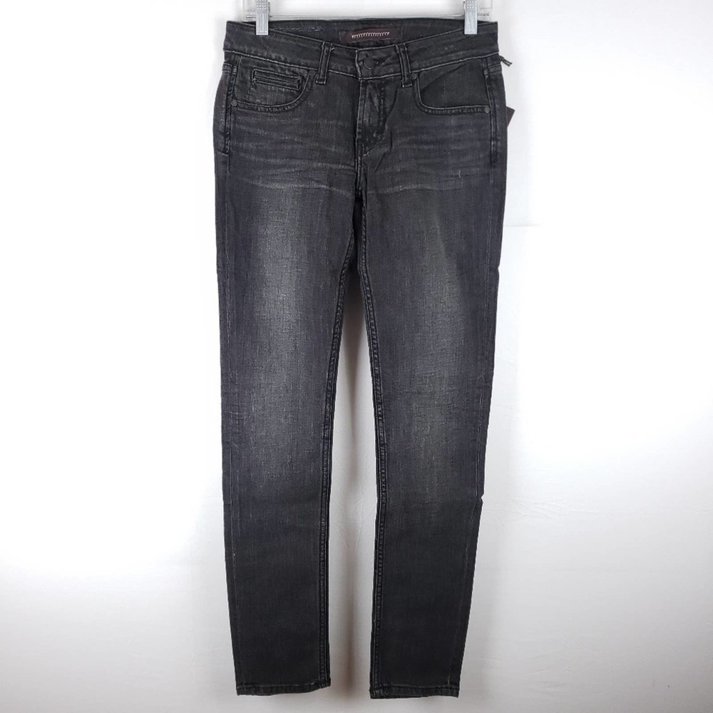 NWT Yanuk Skinny Staright Mid Rise Jeans Size 28